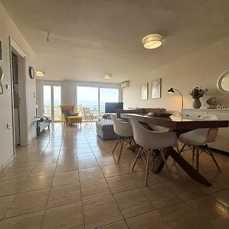 Sea Breeze Apartment